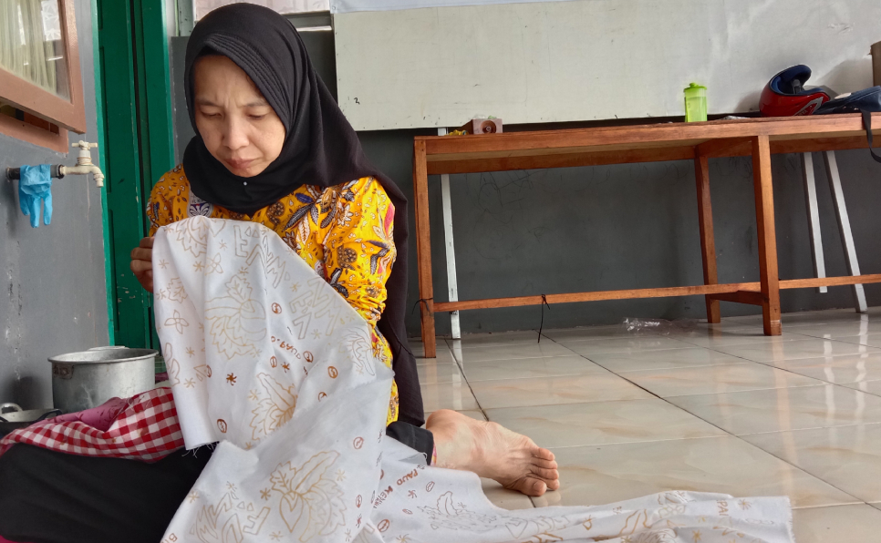 Kenali Batik Besurek Bengkulu Lewat Sentuhan Unik Karya Peuy Batik