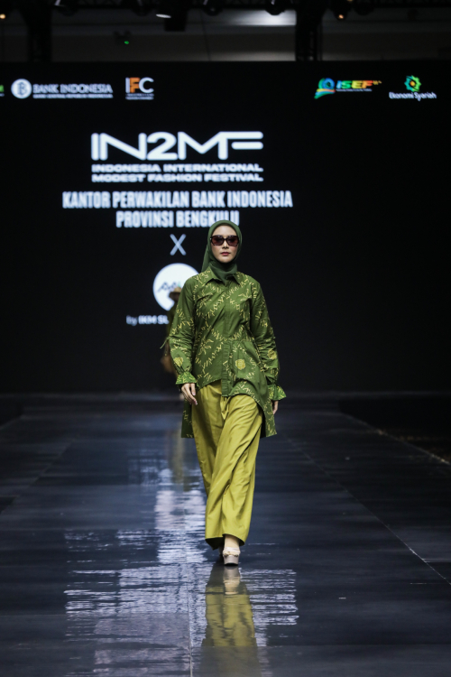 Peuy Batik Fashion Show (2)